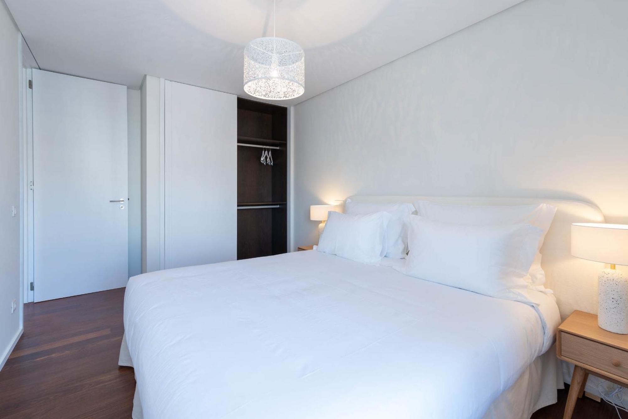 Cedofeita Sunny Apartment - Balcony & Parking Porto Eksteriør bilde